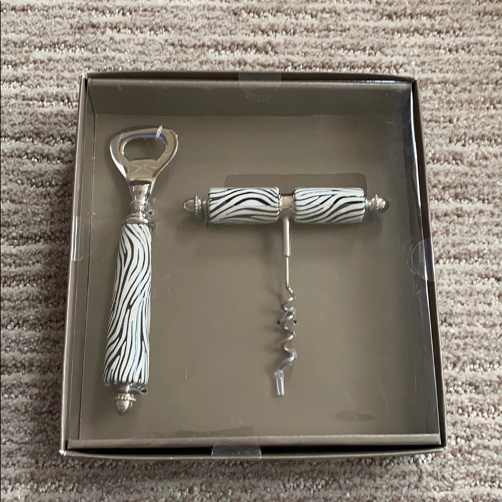 Pier 1 zebra bar tool set never used
